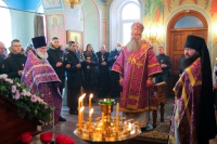 Глава Приамурской митрополии совершил праздничное богослужение в день памяти святого благоверного князя Даниила Московского