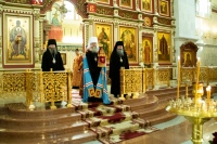 Митрополит Артемий совершил всенощное бдение в канун недели Жен-мироносиц