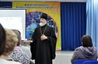 Правящий архиерей рассказал о курсе «Основы православной культуры» на родительском собрании одной из школ Хабаровска