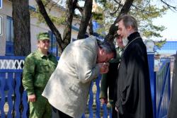 Встречают по уму, провожают - по сердцу.<br />