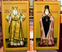 Освящены две иконы покровителей Дальнего Востока для иконостаса храма апостола Андрея Первозванного