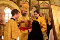 Епископ Ванинский и Переяславский Аристарх  возглавил Божественную литургию в храме Петропавловского женского монастыря