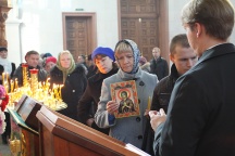 Прибытие  мироточивой иконы Божией Матери «Умягчение злых сердец» в Хабаровск и её встреча в Спасо-Преображенском соборе. 6 ноября 2011 г.